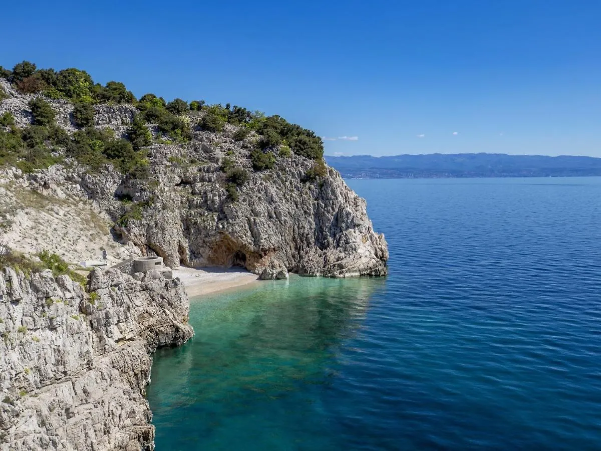 Aparment Smile With Sea View Apartment Brsec 0*,  Croatia